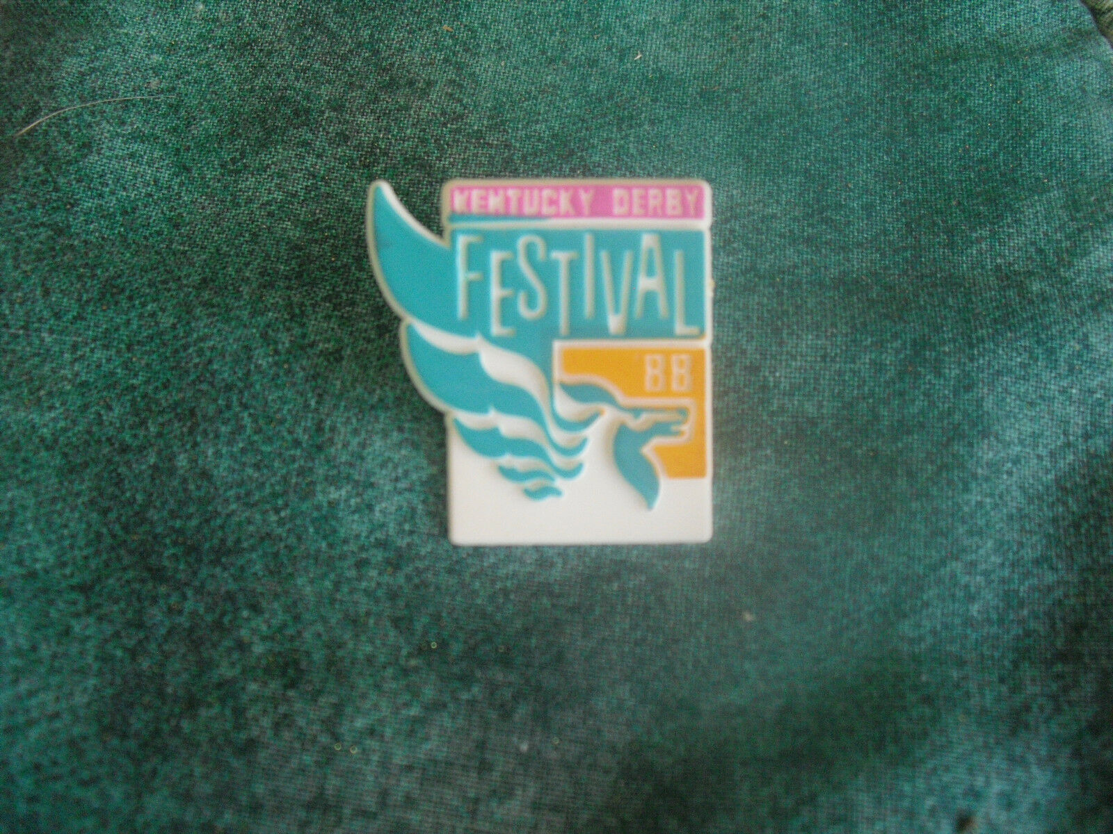 1988 Kentucky Derby Festival Pin
